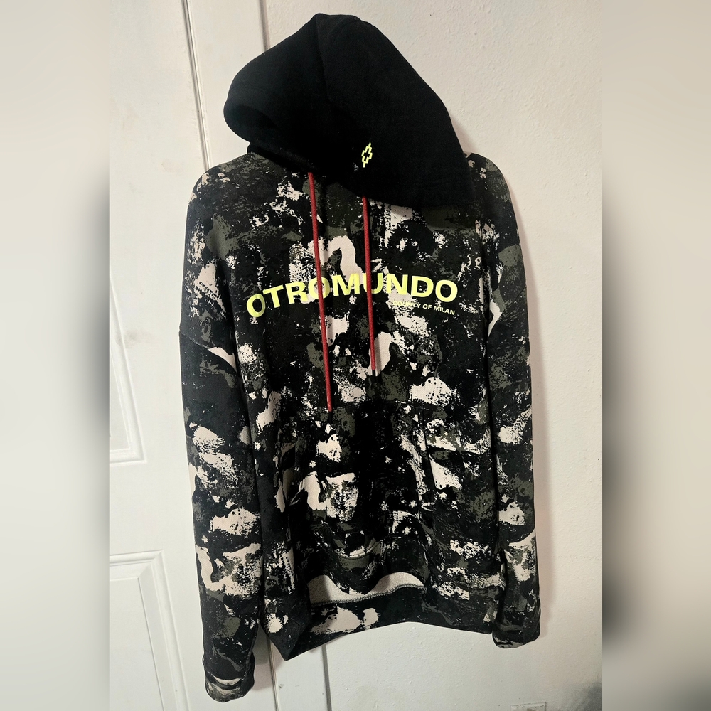 Marcelo Burlon Men's Ortromundo Print Camouflage Hoodie In Beige/green